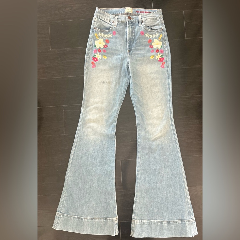 Alice + Olivia, High Wasted, Floral Embroidered Flare Jeans